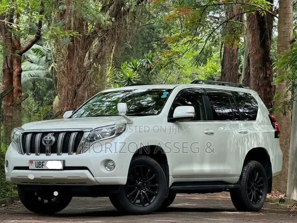 Toyota Land Cruiser Prado 3.0 D-4D (172 Hp) 2015 Off white