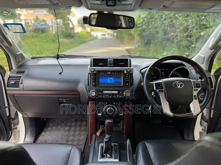 Toyota Land Cruiser Prado 3.0 D-4D (172 Hp) 2015 Off white