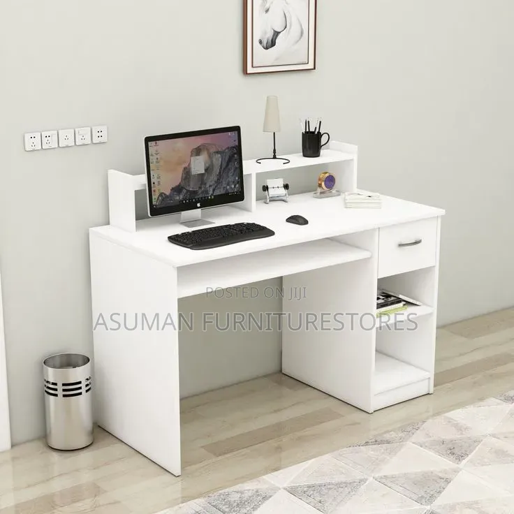 Simple Reading Table for Home Office Call