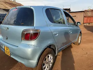 Toyota Vitz 2008 Gray