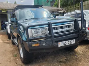 Toyota Land Cruiser 2006 Green