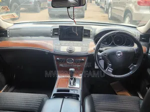 Nissan Fuga 2007