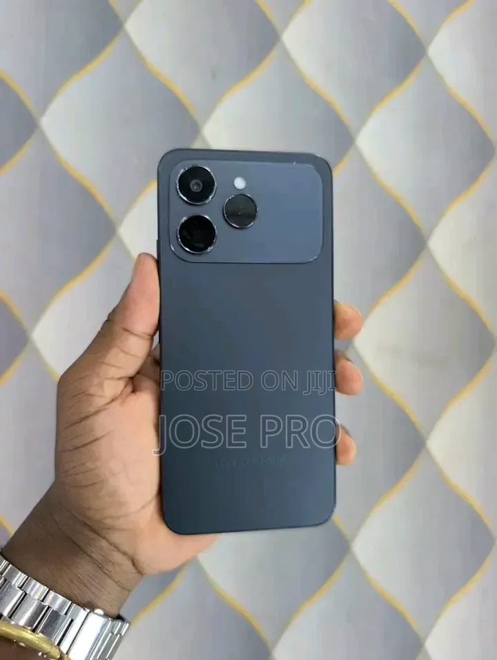 Tecno Spark 40 128 GB Black