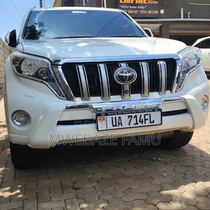 Toyota Land Cruiser Prado 2017 White