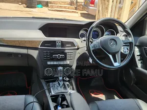 Mercedes-Benz C180 2012 White