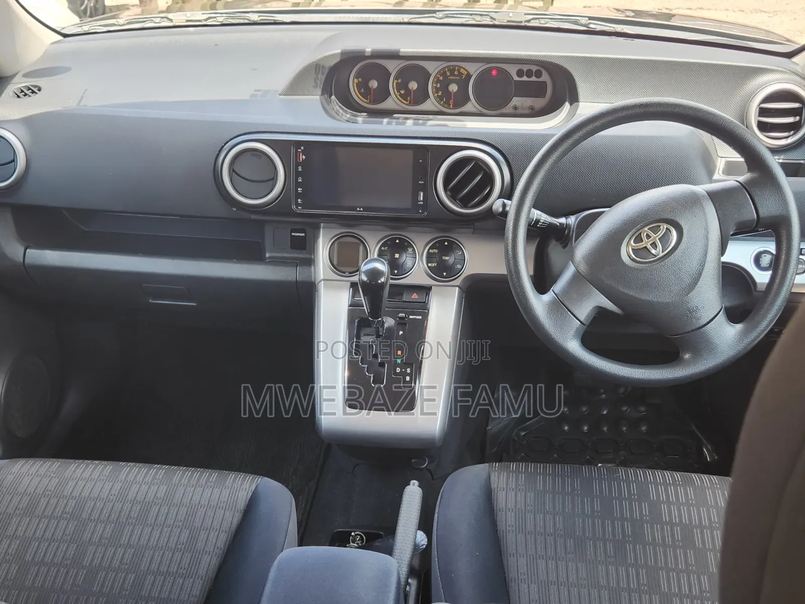 Toyota Corolla Rumion 2011 Gray