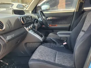 Toyota Corolla Rumion 2010 Blue