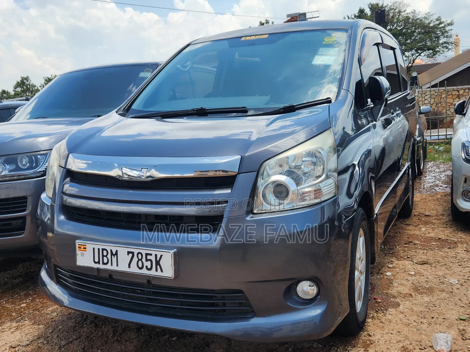 Toyota Noah 2008 Gray