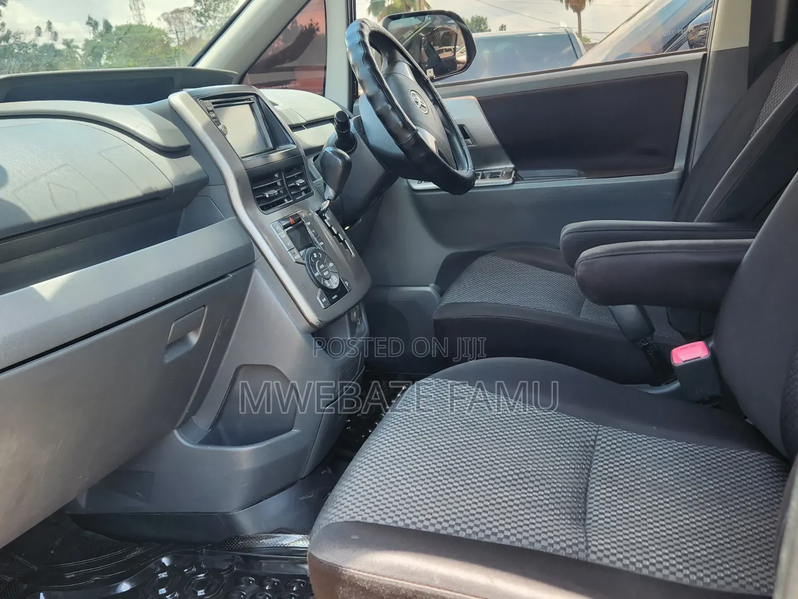 Toyota Noah 2008 Gray
