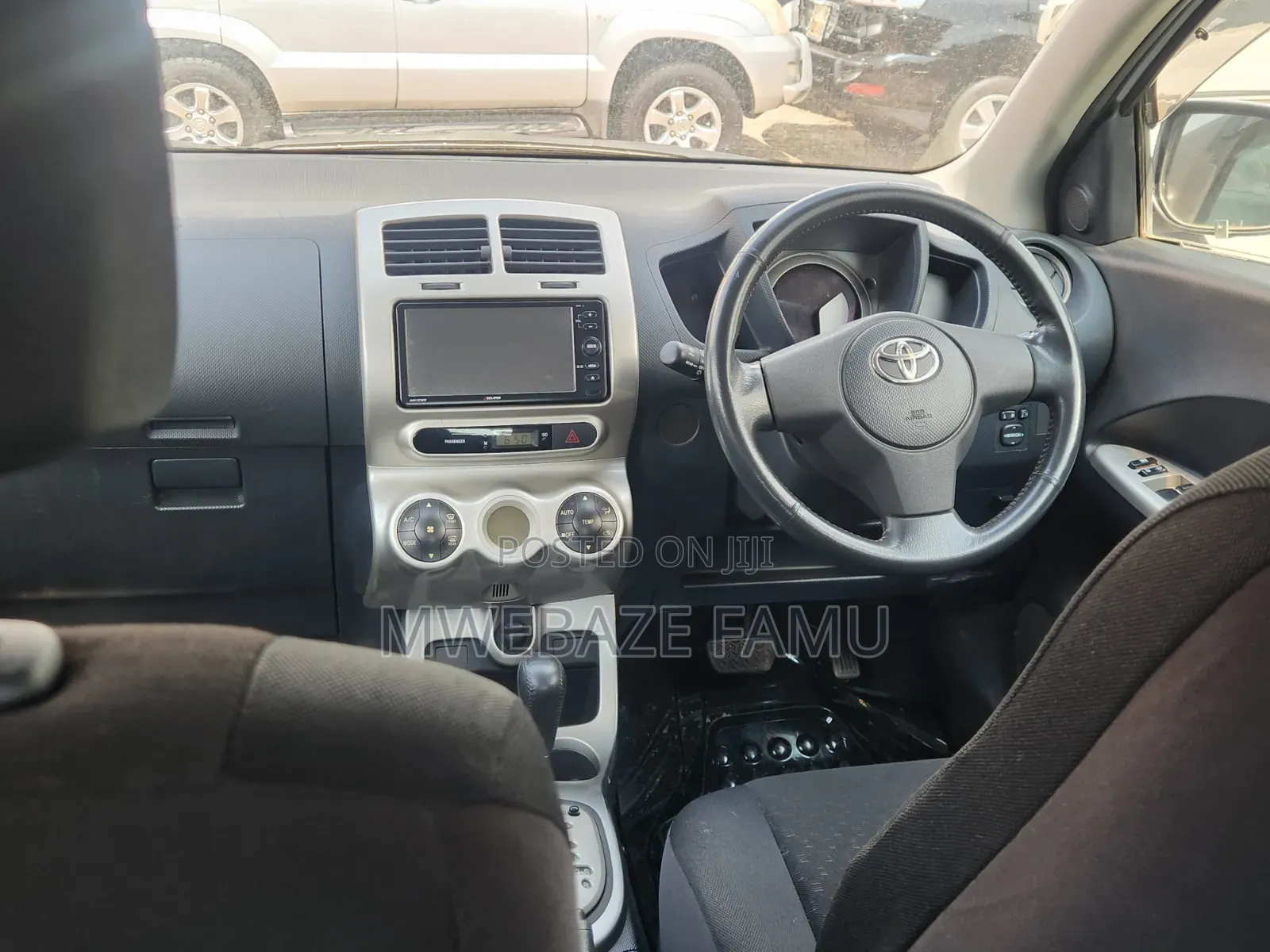Toyota IST 2010 Silver