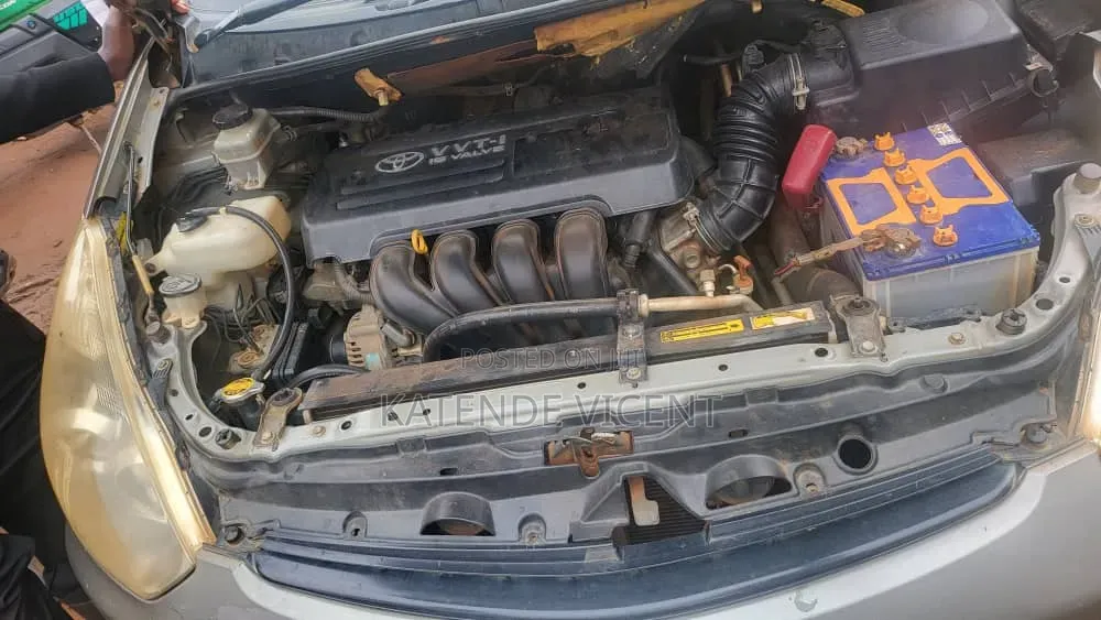 Toyota Wish 2007 Silver