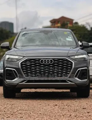 Audi Q5 2021 Gray