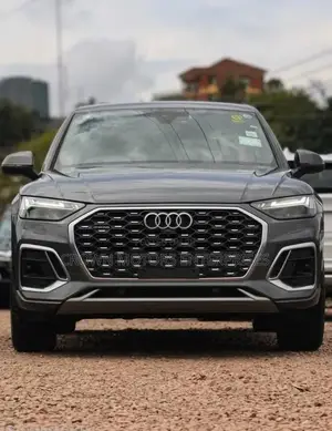 Audi Q5 2021 Gray