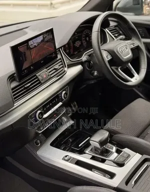 Audi Q5 2021 Gray