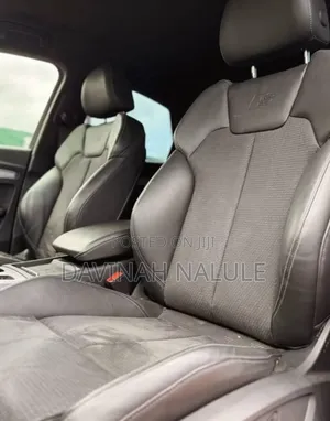 Audi Q5 2021 Gray