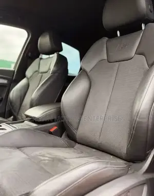 Audi Q5 2021 Gray