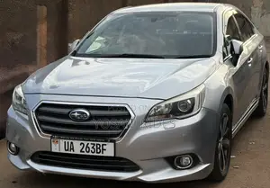 Subaru Legacy 2.5i Premium 4dr Sedan AWD (2.5L 4cyl CVT) 2014 Silver