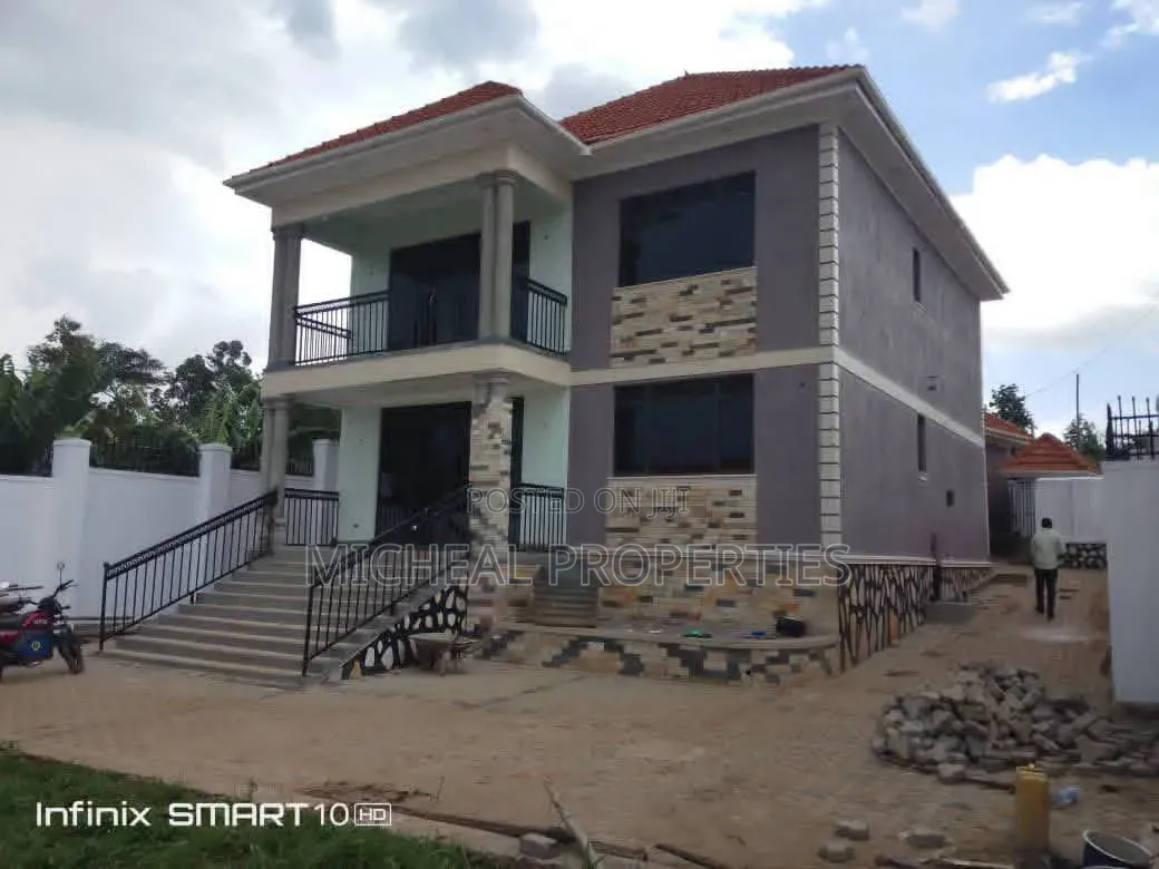 Mini Flat in Matuga Bombo Rd At, Kawempe for sale