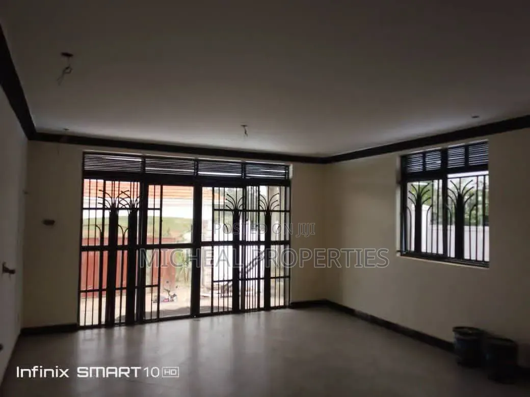 Mini Flat in Matuga Bombo Rd At, Kawempe for sale