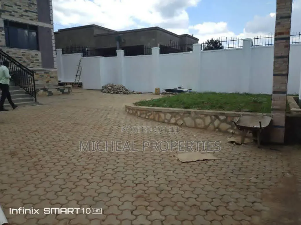 Mini Flat in Matuga Bombo Rd At, Kawempe for sale