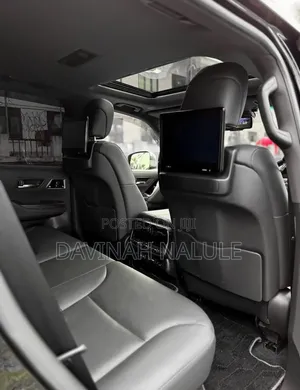 Toyota Land Cruiser LC300 2023 Black