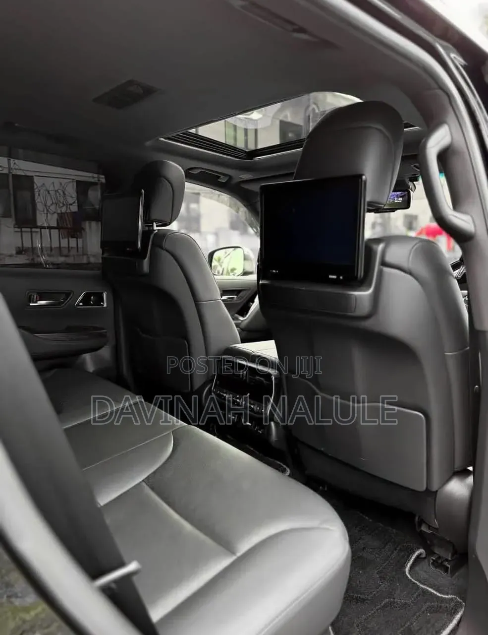 Toyota Land Cruiser LC300 2023 Black