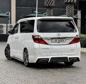 Toyota Alphard 2.4 Petrol AWD 2013 White