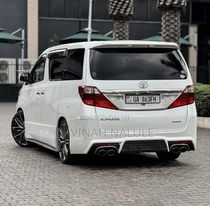 Toyota Alphard 2.4 Petrol AWD 2013 White