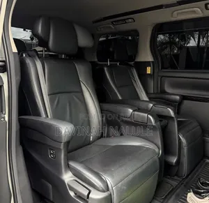 Toyota Alphard 2.4 Petrol AWD 2013 White