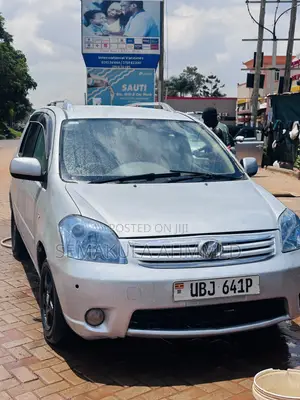 Toyota Raum 1.5 AWD 2011 Silver