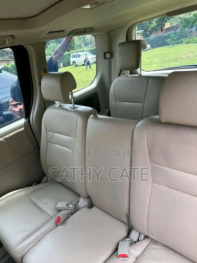 Toyota Noah 2013 White