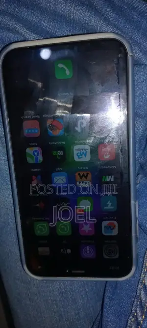 Apple iPhone XR 64 GB White