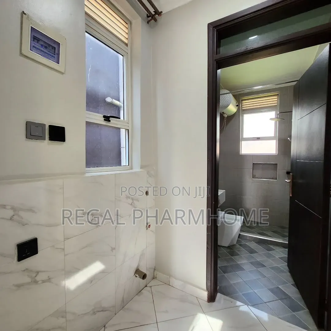 2bdrm Apartment in Mutungo, Central Division for rent