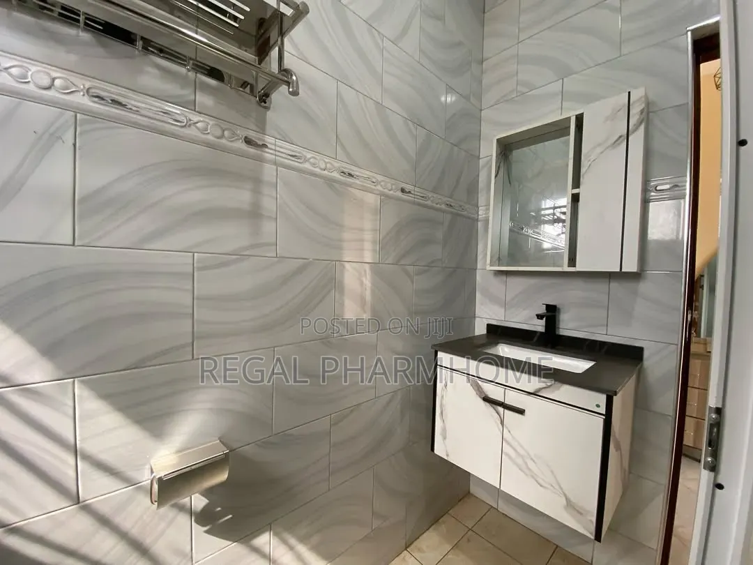 2bdrm Apartment in Mutungo, Central Division for rent