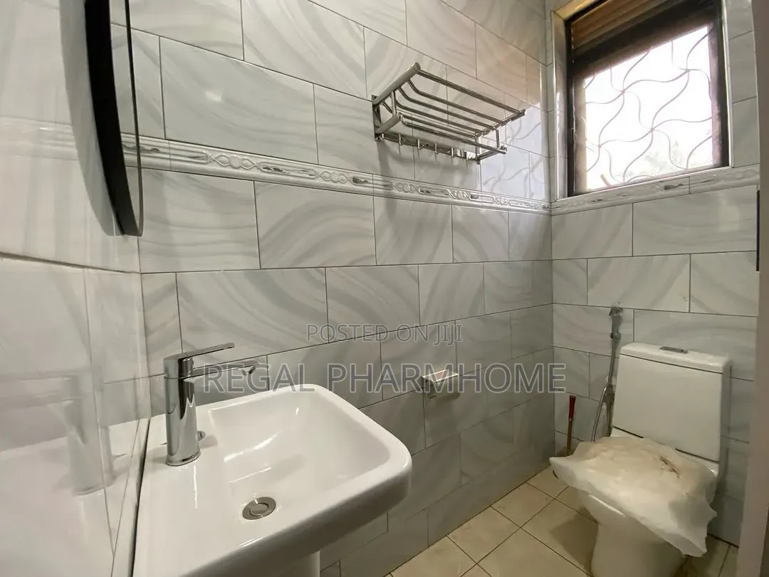 2bdrm Apartment in Mutungo, Central Division for rent