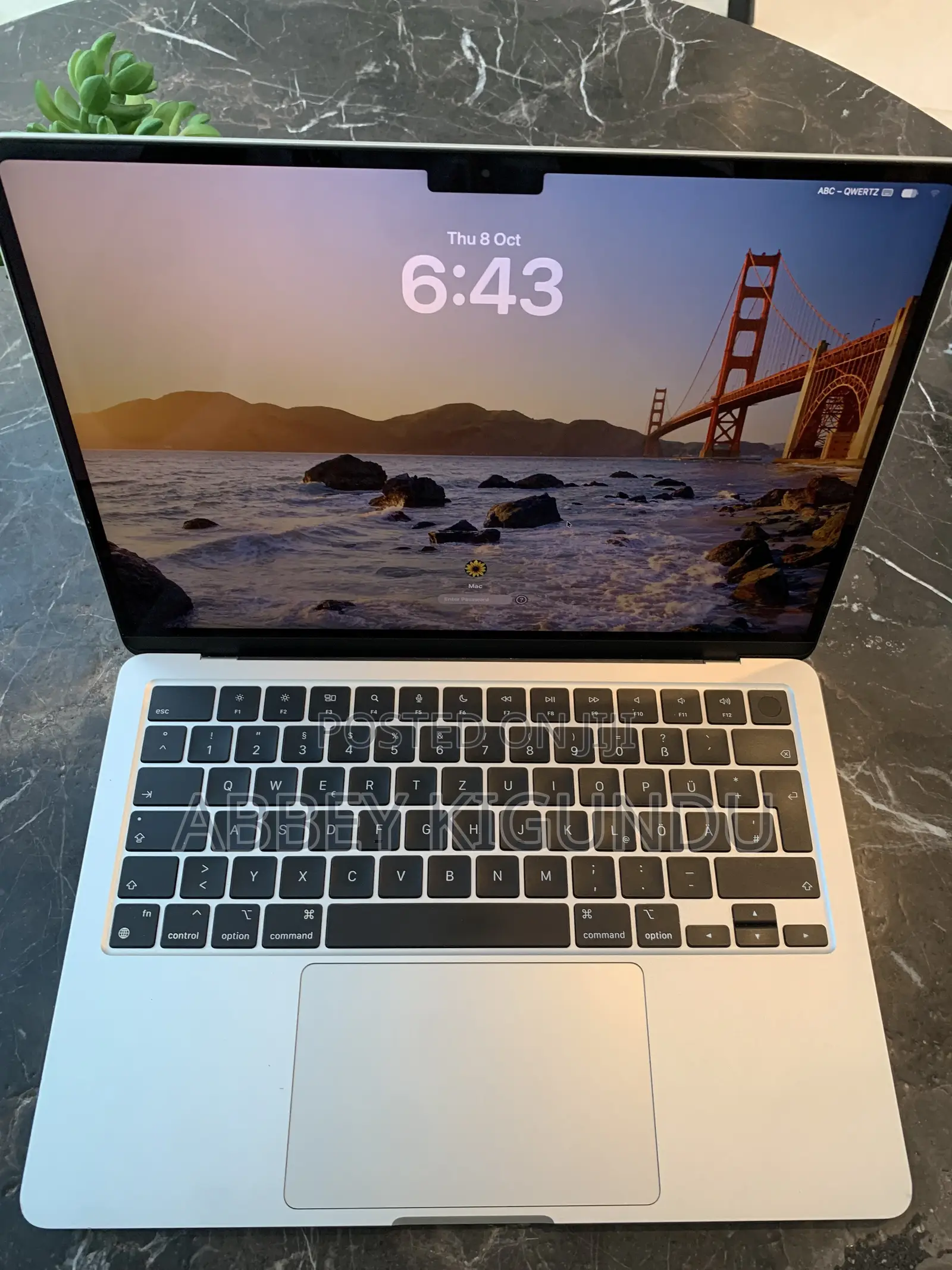 Laptop Apple MacBook Air 2024 M3 8GB Apple M3 SSD 256GB