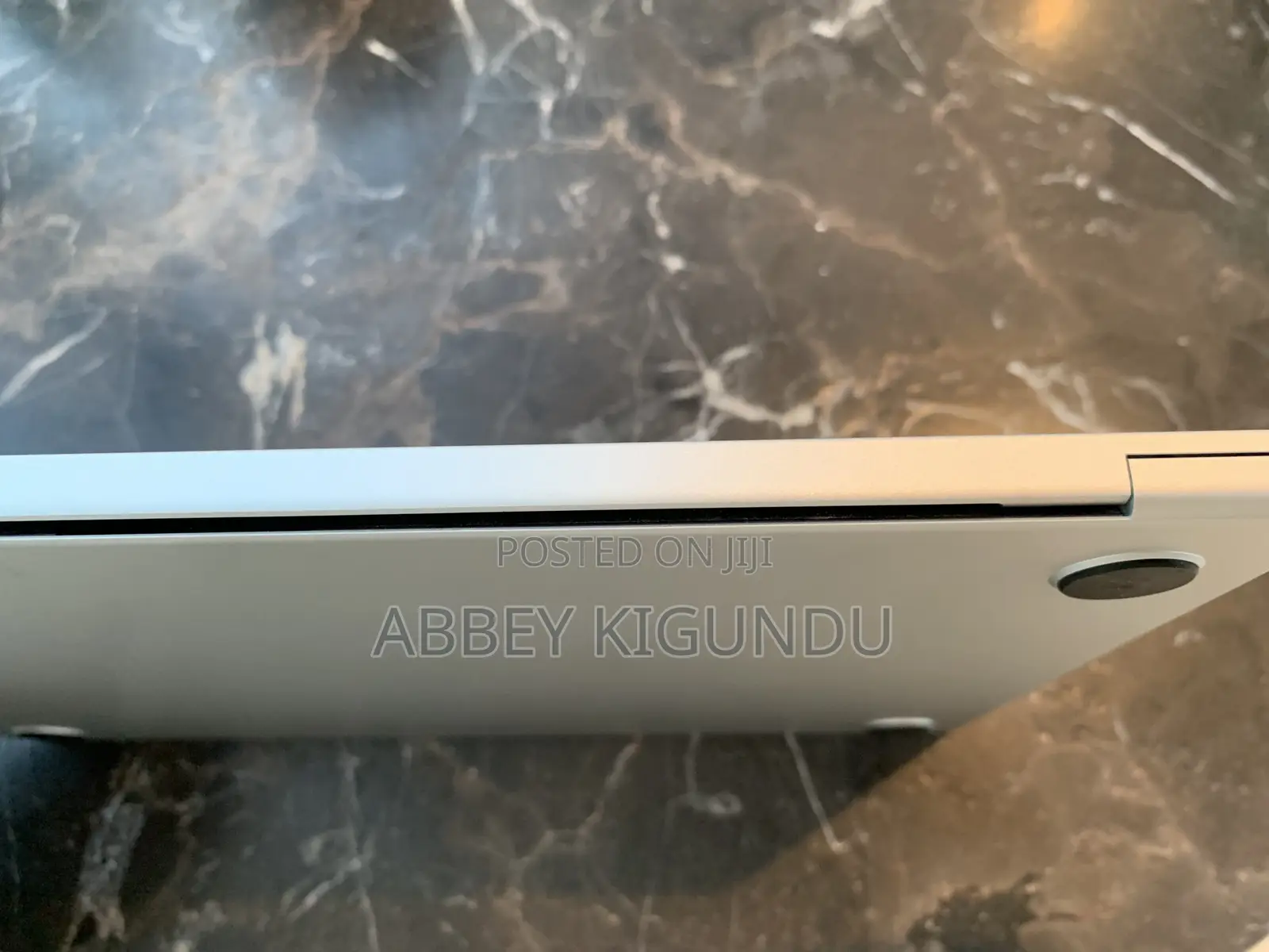 Laptop Apple MacBook Air 2024 M3 8GB Apple M3 SSD 256GB