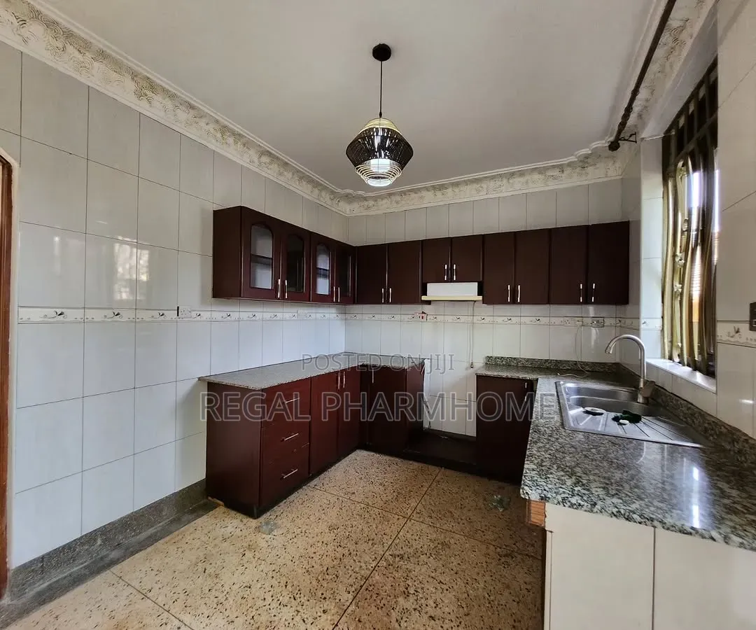 4bdrm Apartment in Sseguku Katale, Central Division for rent