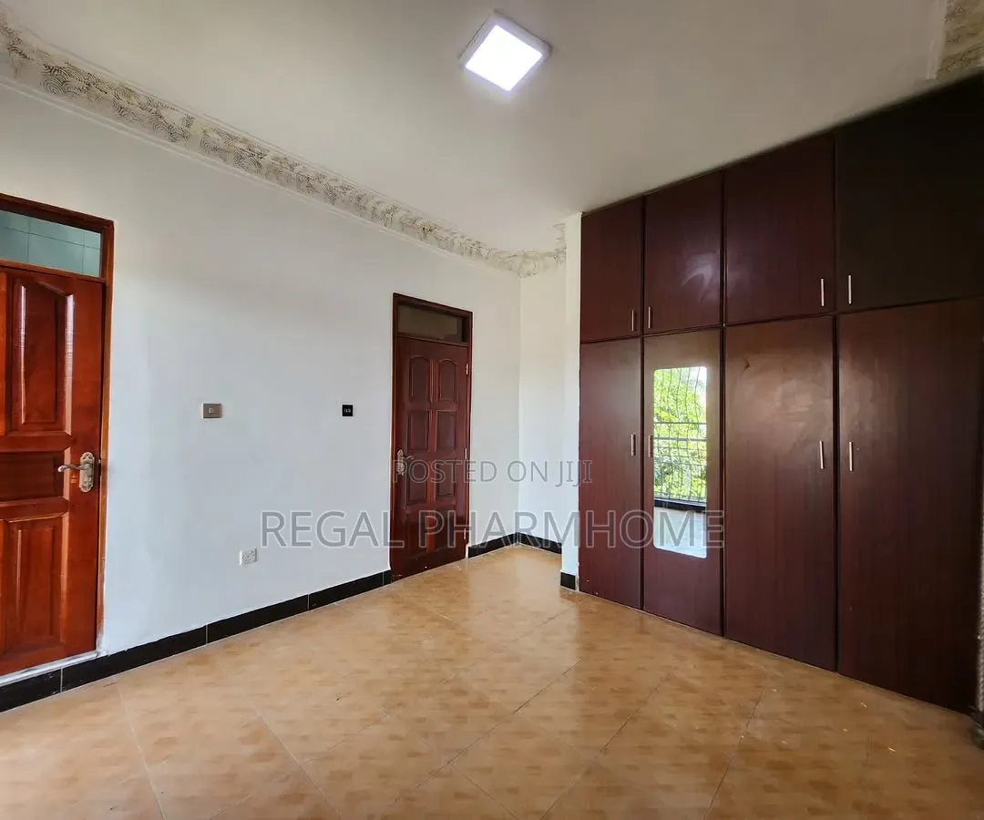 4bdrm Apartment in Sseguku Katale, Central Division for rent