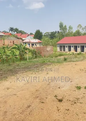 Plot for Sale 50*50*50*70 Buwambo Town 20m Negotiable