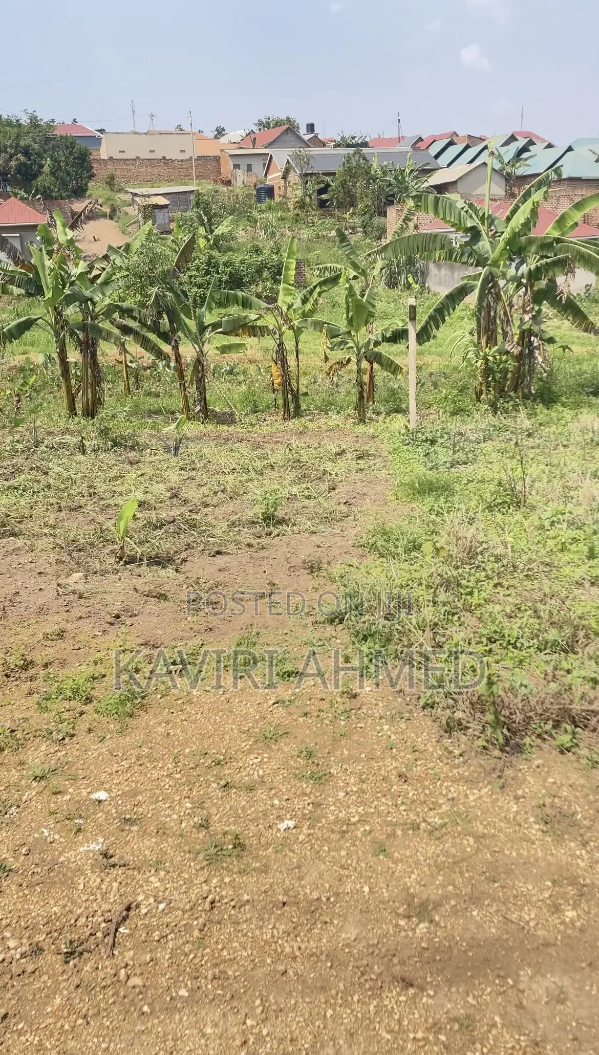 Plot for Sale 50*50*50*70 Buwambo Town 20m Negotiable