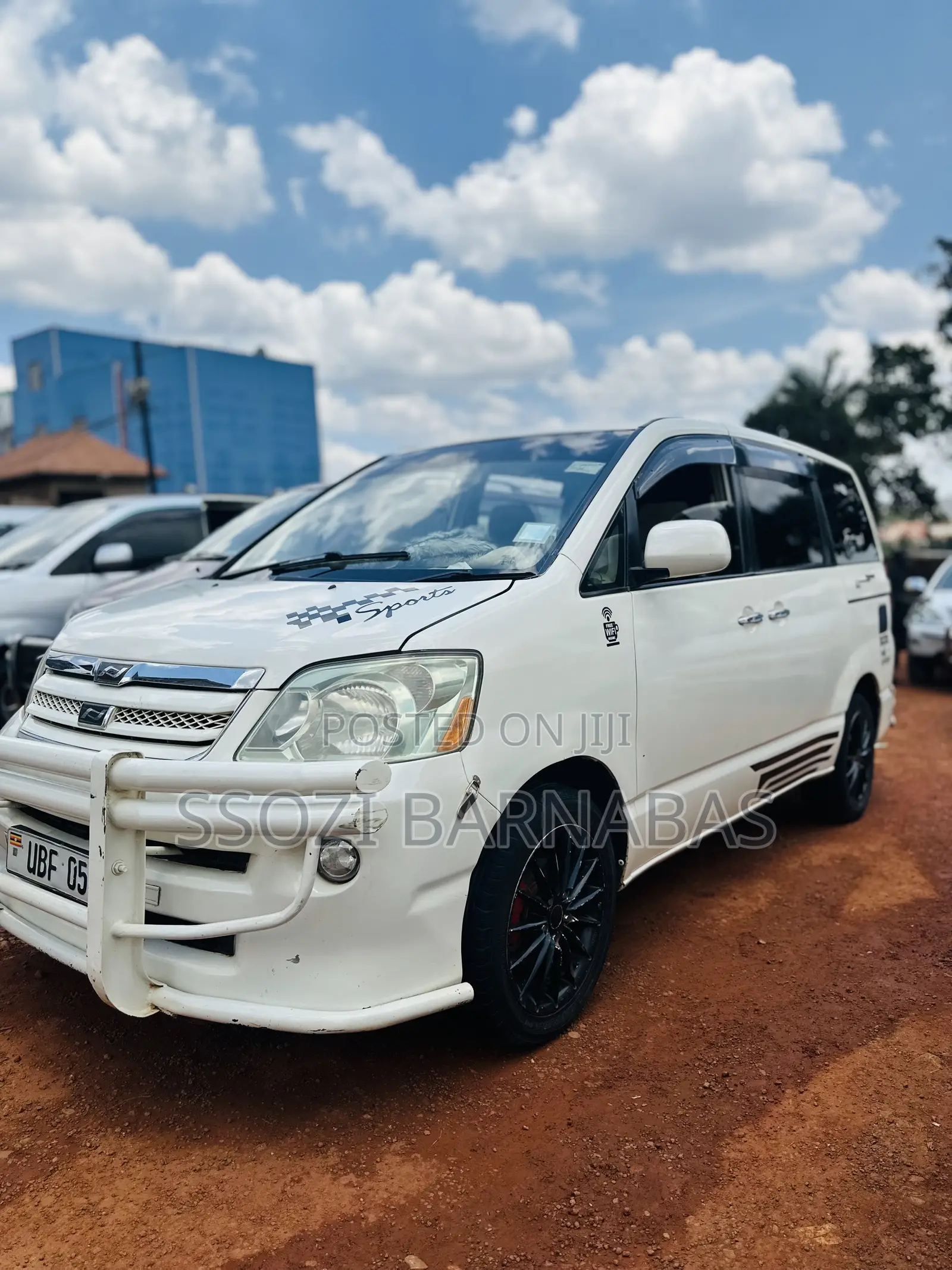 Toyota Noah 2005 White