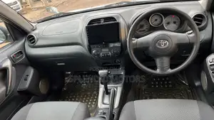 Toyota RAV4 Automatic 2003 Silver