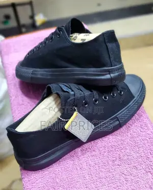 Black Converse Allstar