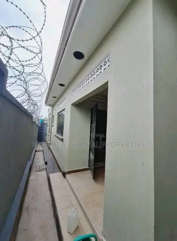 2bdrm Bungalow in Nsambya, Central Division for rent