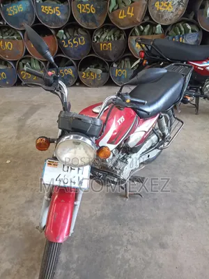 TVS HLX 125 2019 Red