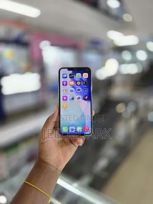 Apple iPhone 11 Pro Max 64 GB Gold