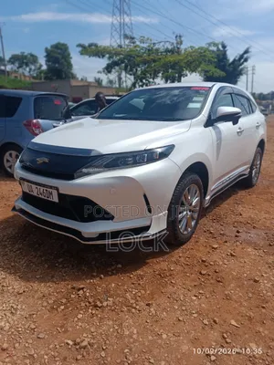 Toyota Harrier 2.5 Hybrid 4WD 2016 White