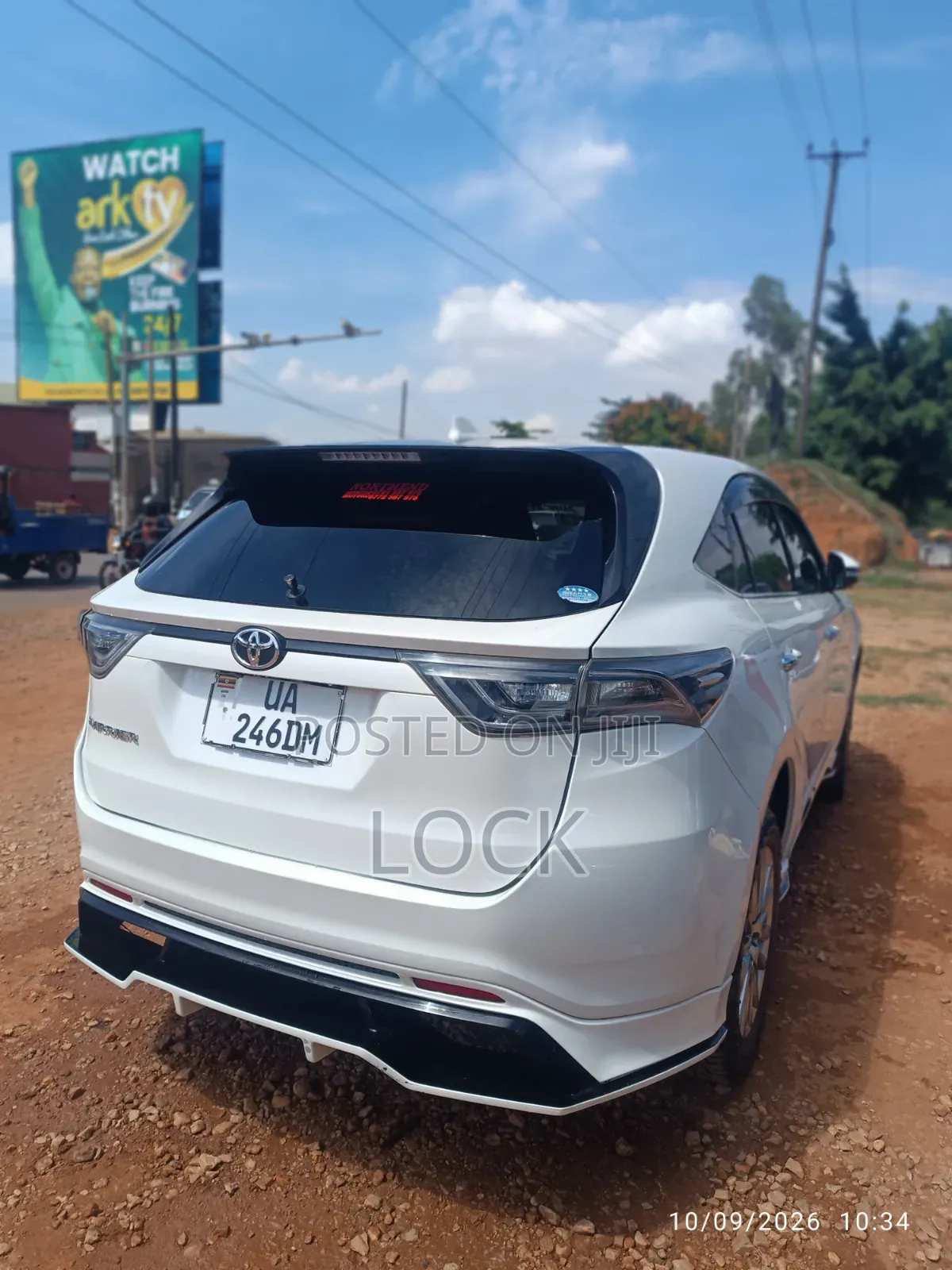 Toyota Harrier 2.5 Hybrid 4WD 2016 White