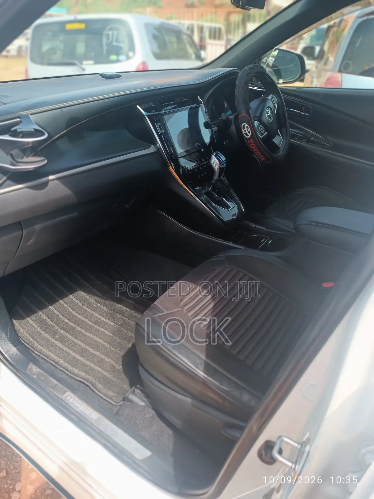 Toyota Harrier 2.5 Hybrid 4WD 2016 White